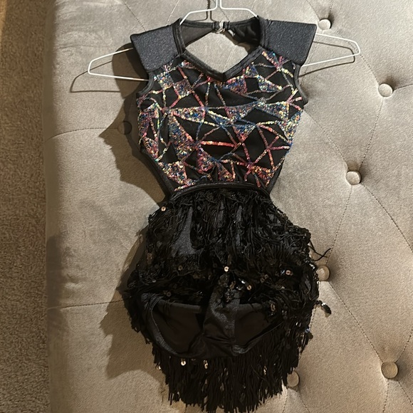 Girl’s dance costume. Only worn twice. - Picture 2 of 7